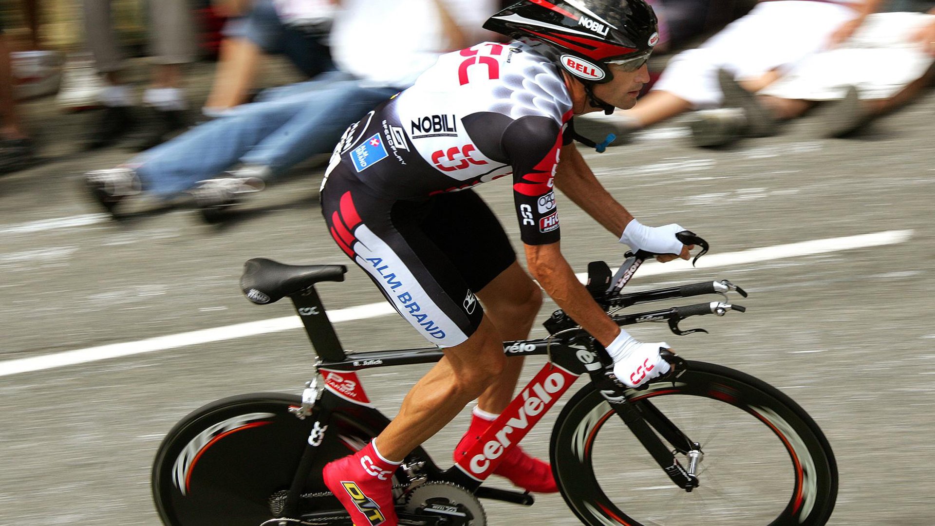 东契奇与导演合作推出篮球纪录片,聚焦梦想与现实,东契奇谈自己的篮球偶像