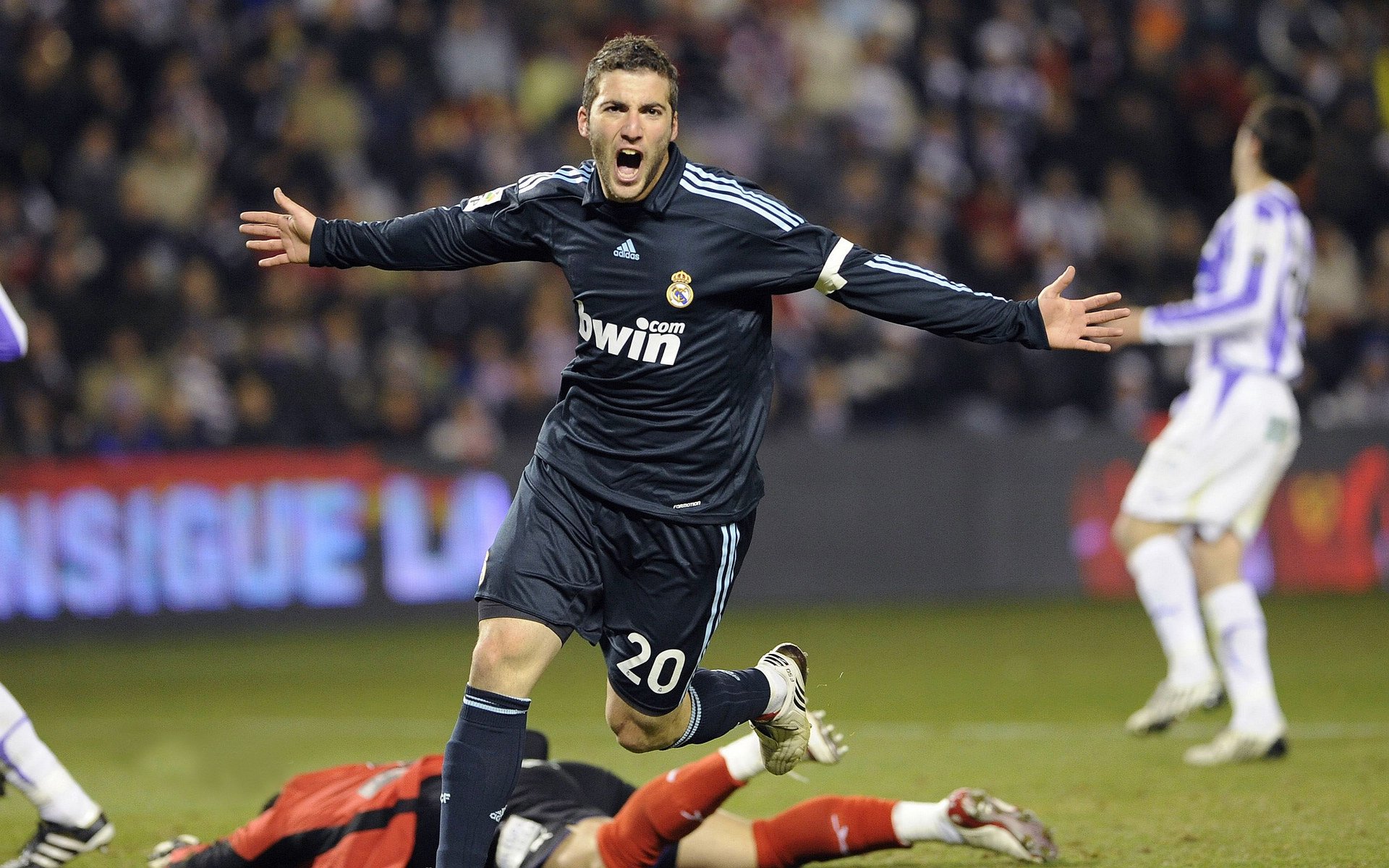 圣洛伦索球员因拖欠工资罢训，俱乐部承诺解决，圣洛伦索遗址